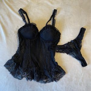 NWOT: matching set H&M size 4/6 black lace/mesh corset & panty, hook & eye back